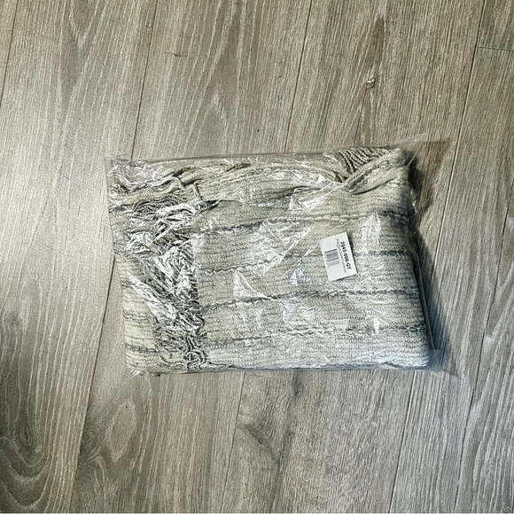 NWT Kollie More | Gray Tassel-Trim Cable-Knit Shawl - Picture 4 of 4